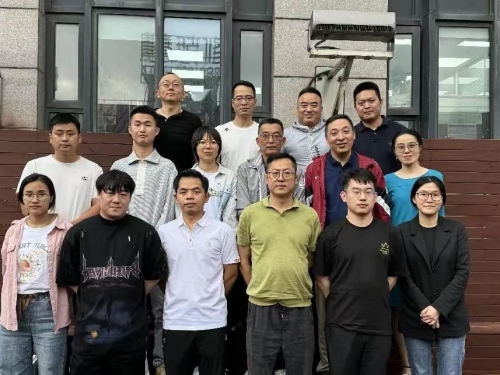 规范服务标准，推动治理服务...